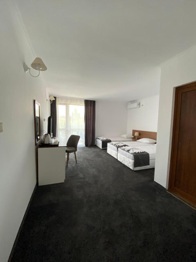 Villa Aqua Family Hotel Бургас Экстерьер фото